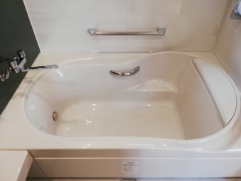 深みのあるグリーンが美しい機能的なユニットバス 深みのあるグリーンが美しい機能的なユニットバス